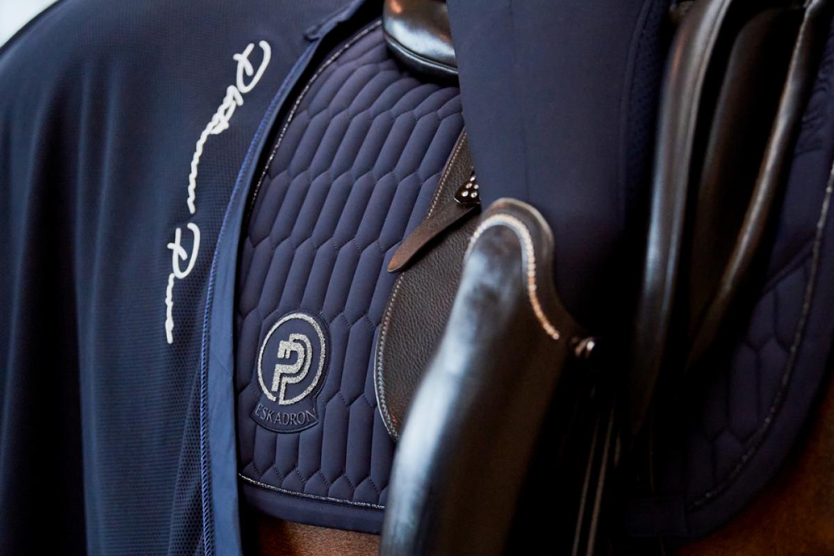 Eskadron Platinum Pure Abschwitzdecke " MESH ", navy